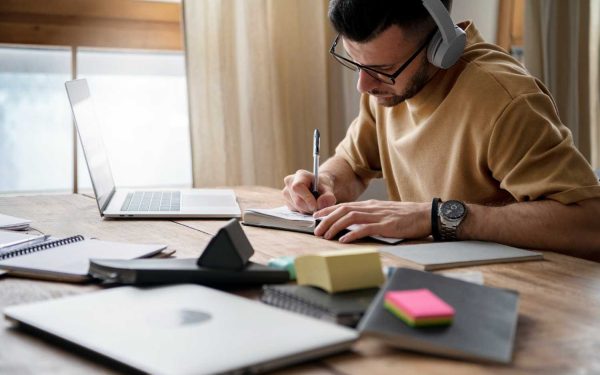 Care sunt cele mai bine documentate plante nootropice pentru memorie la studenți