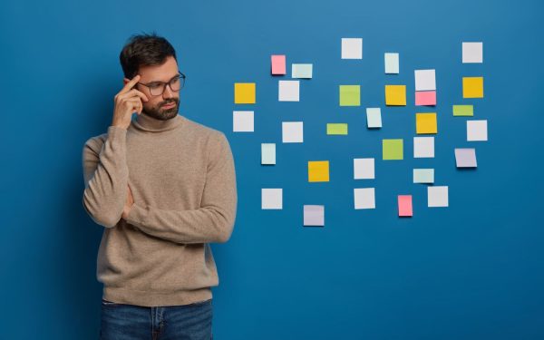 Cum funcționează neurotransmițătorii implicați în învățare și memorie